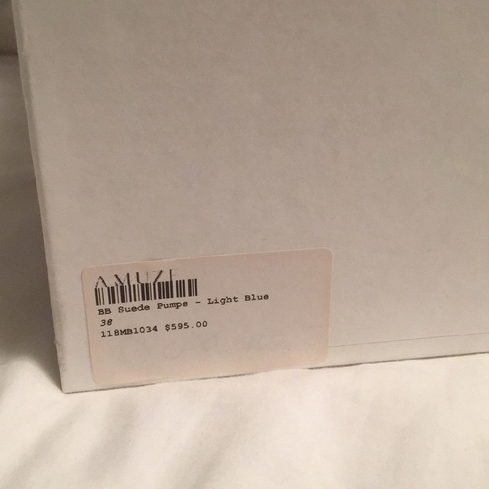 BRAND NEW Manolo Blahnik suede pump - Picture 7 of 7